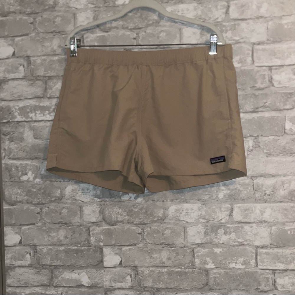 Women's patagonia baggies shorts sz L